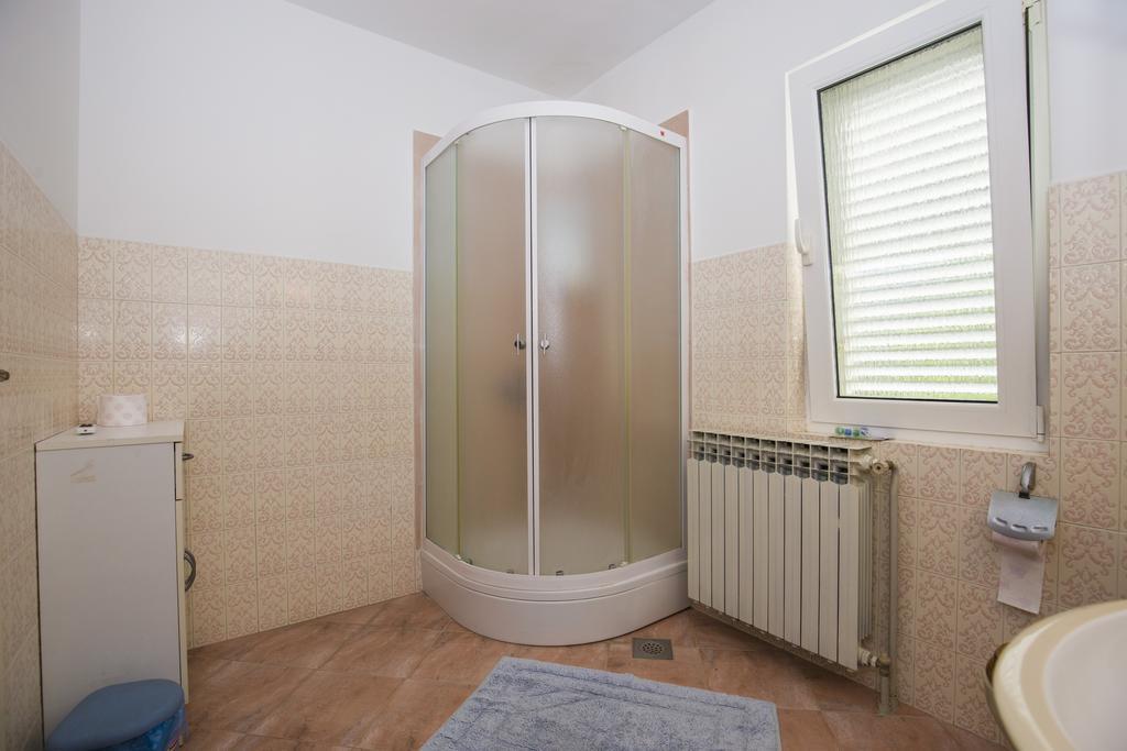 Apartments & Rooms Ribaric Ловран Екстериор снимка